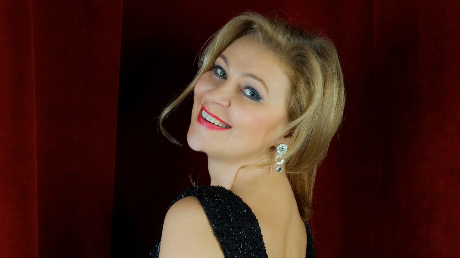 Ruxandra Donose şi Ansamblul Raro la „Vara Magică”