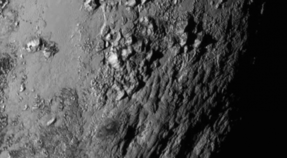 Primele imagini transmise din apropierea planetei Pluto.