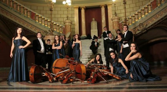 Camerata Regală şi violonista Rebekka Hartmann, concert de colinde la Ateneul Român