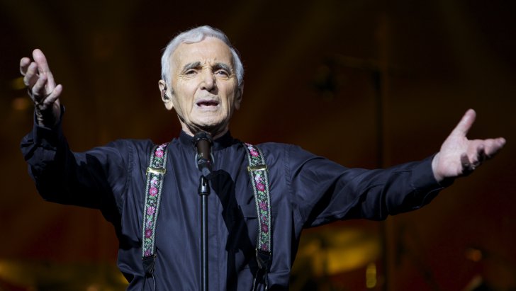 Concertul lui Charles Aznavour, programat pentru 20 februarie, a fost amânat pentru 28 aprilie