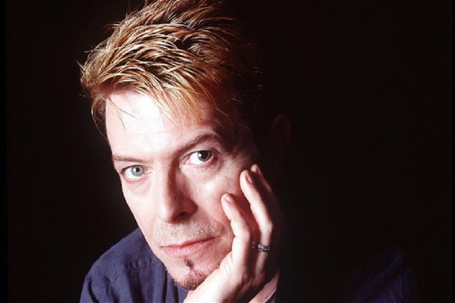 Noi înregistrări cu David Bowie se lansează după trei ani de la moartea cântereţului