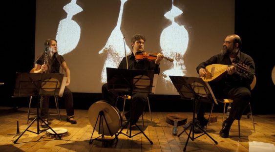 Imago Mundi – recital pe aeroport la plecarea spre New York