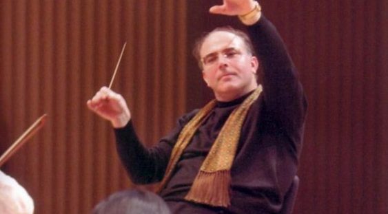 Camil Marinescu la pupitrul Orchestrei Filarmonicii George Enescu