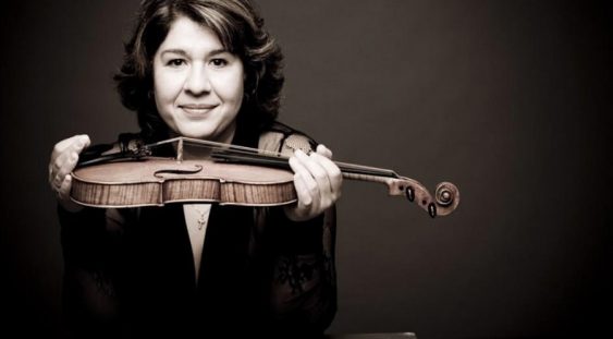 Violonista Mihaela Martin din nou la Bucureşti