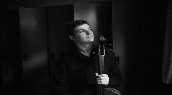 Violoncelistul Andrei Ioniţă – debut alături de Orchestra Filarmonicii George Enescu