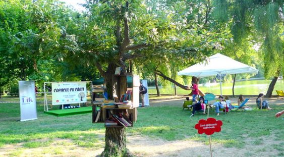 COPACUL CU CĂRȚI deschide zona de lectură liberă în Parcul Cișmigiu