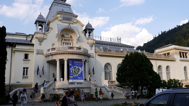 Festivalul Internaţional “Enescu şi muzica lumii”