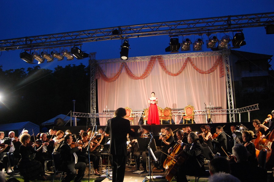 Festivalul de operă în aer liber Opera Nights