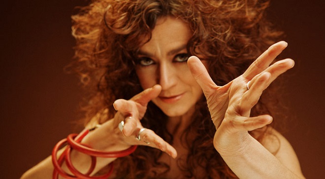 Cântăreața Carmen Paris concertează la Ateneul Român