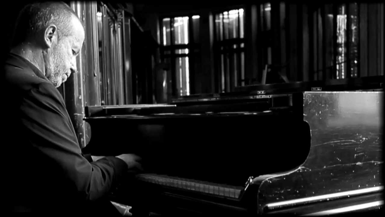 Mircea Tiberian Trio prezintă „Both sides of the river”