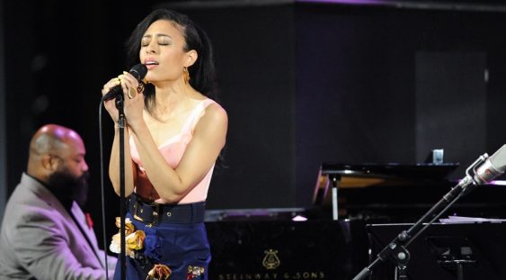 Candice Hoyes aduce emoția jazzului newyorkez la ARCUB