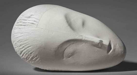 „La Muse endormie“, de Constantin Brâncuşi, a fost estimată de casa Christie’s la 35 de milioane de dolari