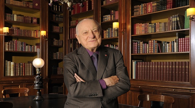 Mai multe partituri muzicale prestigioase au fost scoase la licitație de Pierre Bergé