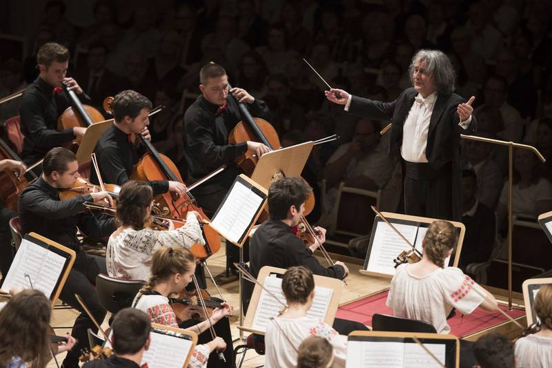 Romanian Sinfonietta Orchestra revine la Ateneului Român