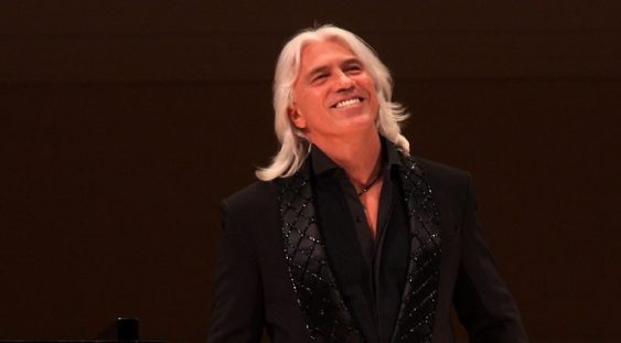 S-a stins din viaţă baritonul Dmitri Hvorostovsky