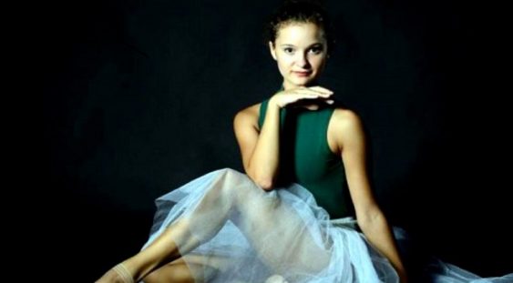 Balerina Francesca Velicu, premiată pentru „performanţă remarcabilă în dans”, la Gala Premiilor Olivier