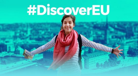Românii care au vârsta de 18 ani la 1 iulie 2018 pot să se înscrie online, începând de marți, pentru a putea obține bilete de tren gratuite pentru călătorii în statele din Uniunea Europeană, în cadrul programului DiscoverEU