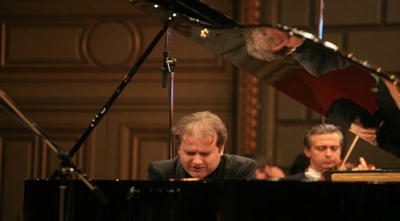 Pianistul JOSU DE SOLAUN, laureat al Concursului Internațional George Enescu, pe scena Sălii Radio!