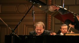 Pianistul Josu de Solaun va interpreta Concertul nr.5 de Saint-Saëns, în premieră la Oradea Pianistul Josu de Solaun va interpreta Concertul nr.5 de Saint-Saëns, în premieră la Oradea