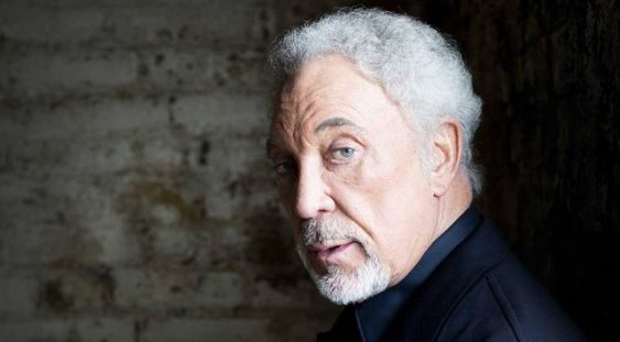 Tom Jones concertează la Cluj-Napoca