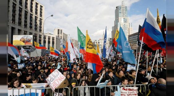 Mii de oameni au protestat la Moscova pentru libertatea internetului