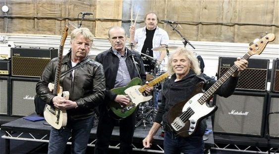 Status Quo concertează la Bucureşti