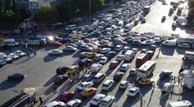 Aproape 500.000 de mașini din București vor fi interzise în centru sau vor plăti pentru acces Aproape 500.000 de mașini din București vor fi interzise în centru sau vor plăti pentru acces