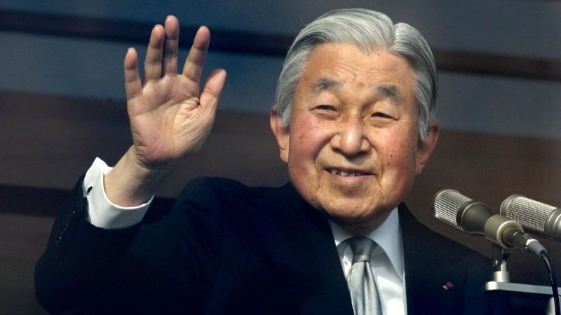Împăratul Japoniei Akihito a abdicat după 30 de ani pe tronul crizantemei