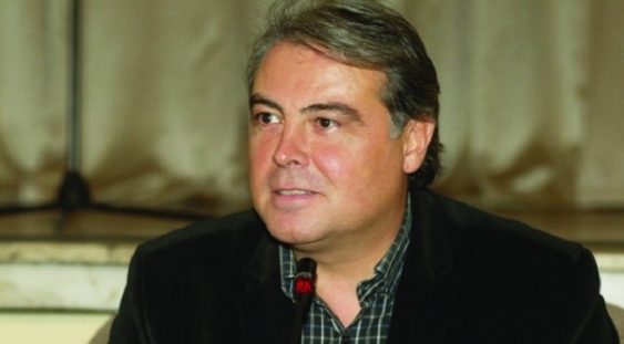 Adrian Cioroianu prezintă conferinţa cu tema „Nici viitorul nu mai e ce-a fost”