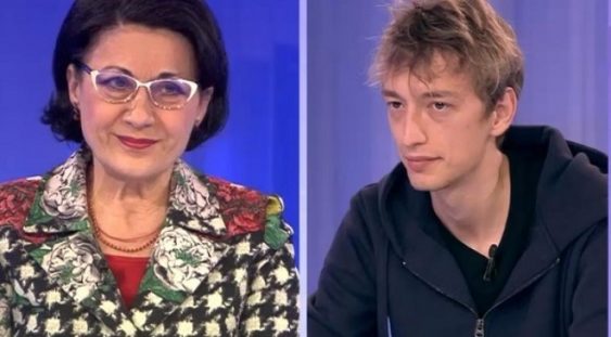 Ecaterina Andronescu îi propune vloggerului Cristian Dascălu un job la minister