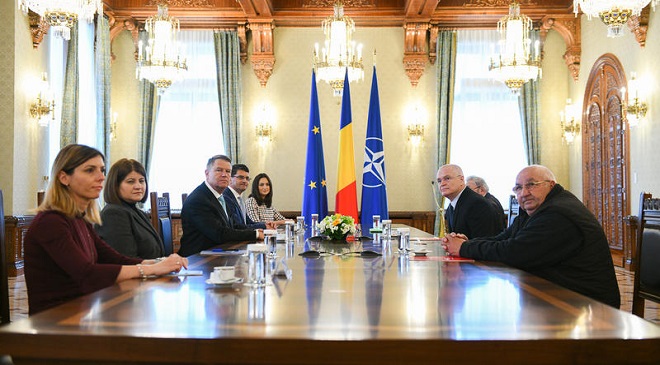 Iohannis: „Încercarea PSD de a se folosi de năcazul foștilor deținuți politici pentru a-și justifica asaltul asupra justiției este jalnic”