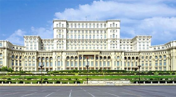 Deputaţii au adoptat înfiinţarea Muzeului Ororilor Comunismului la Palatul Parlamentului