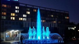 VIDEO | Fântână arteziană muzicală de 60.000 de euro la Spitalul Județean Suceava. Managerii spun că are scop terapeutic VIDEO | Fântână arteziană muzicală de 60.000 de euro la Spitalul Județean Suceava. Managerii spun că are scop terapeutic