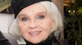 Margareta Pâslaru, invitată de onoare la Festivalul Tânăr de Sibiu Margareta Pâslaru, invitată de onoare la Festivalul Tânăr de Sibiu
