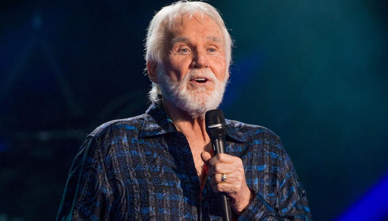Legendarul interpret de muzică country Kenny Rogers a murit
