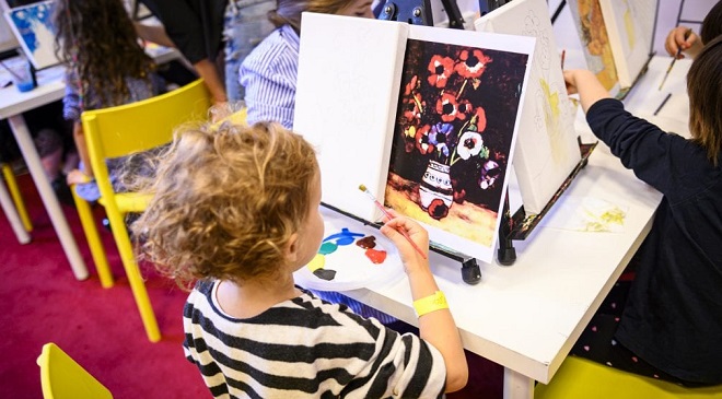 Copiii sunt invitați să descopere ARTA în Palatul Pinacotecii din București, la Art Safari Kids