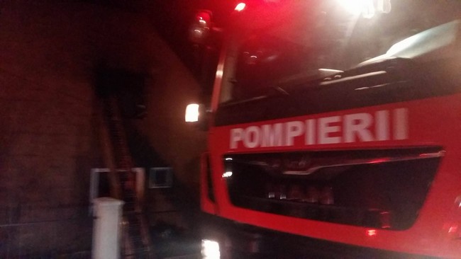 Incendiu produs la o casă monahală de la Mănăstirea Agapia