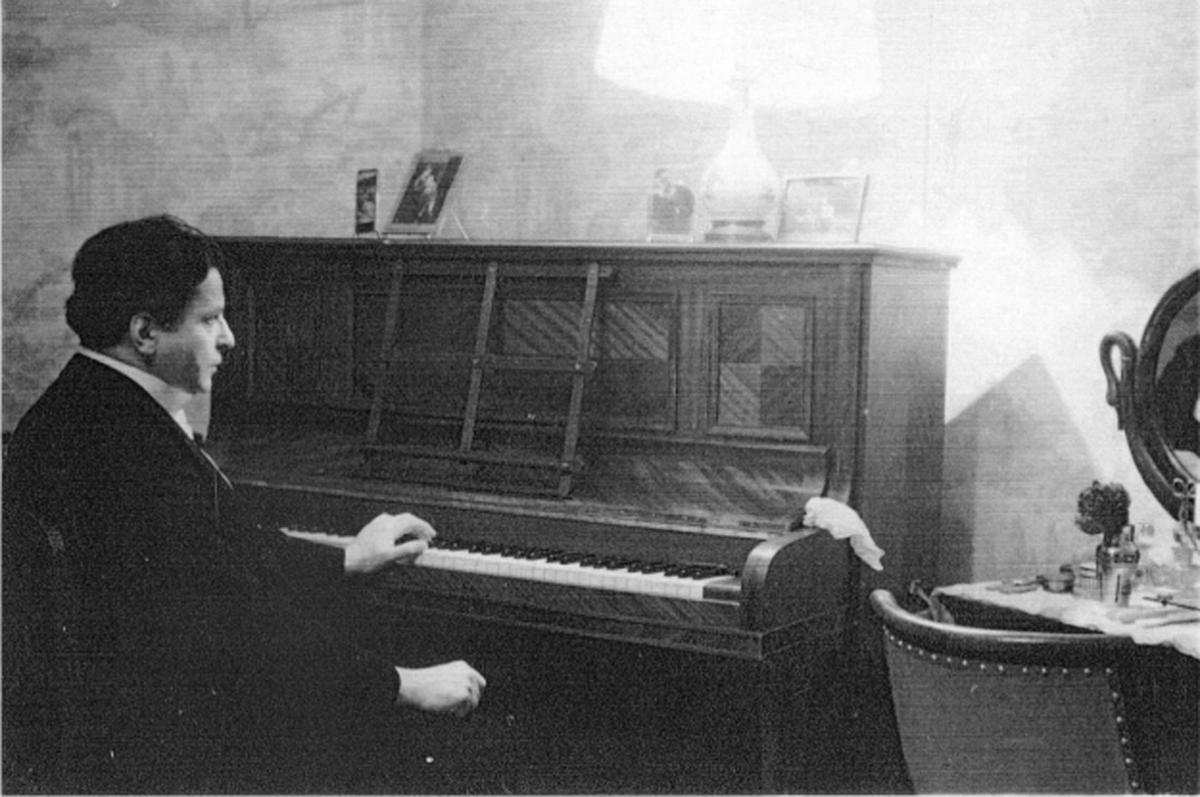 Mari compozitori: George Enescu