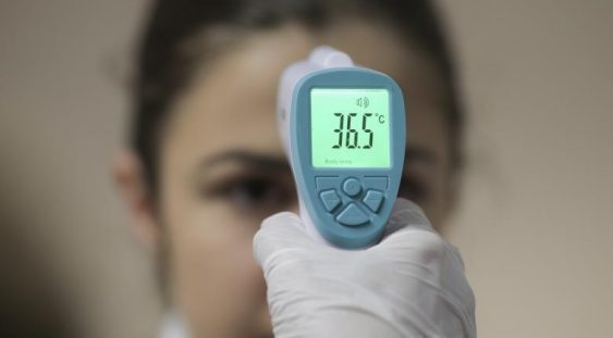 Ministerul Sănătății anunță că măsurarea temperaturii este obligatorie
