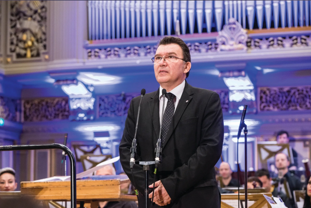 Șeful masoneriei din România, Radu Bălănescu, este anchetat pentru abuz de o comisie specială