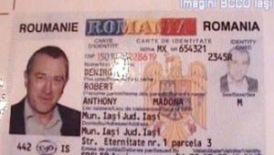  Românul a reușit să ia credite cu un buletin cu imaginea starului de la Hollywood, fără să stârnească suspiciuni. Asta deși inclusiv adresa de domiciliu din actul de identitate fals era cimitirul Eternitatea din Iași, iar numele mamei era Madona. Faptele s-au întâmplat acum 12 ani și românul și-a ispășit pedeapsa. Acum însă a fost arestat din nou, pentru noi acuzații.