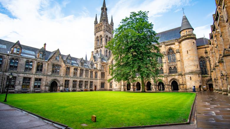 Studenţii din UE vor plăti taxe mai mari la universităţile din Anglia