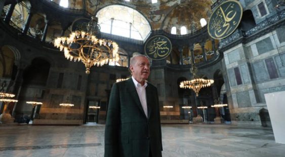 Catedrala Sfânta Sofia va redeveni de astăzi moschee