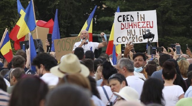 Mugur Mihăescu ”Garcea” a fost recrutat de Securitate pentru a-și turna colegii din familii de militar