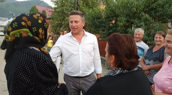 PNL se dezice de primarul din Sângeorz-Băi, anchetat pentru că și-a filmat fetița dezbrăcată în timp ce o umilea