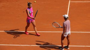  WTA Roma: Simona Halep o va întâlni pe Karolina Pliskova în finală