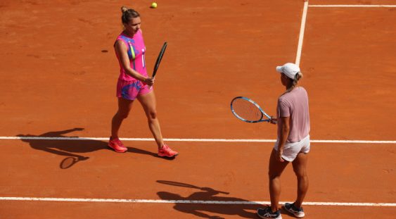 WTA Roma: Simona Halep o va întâlni pe Karolina Pliskova în finală