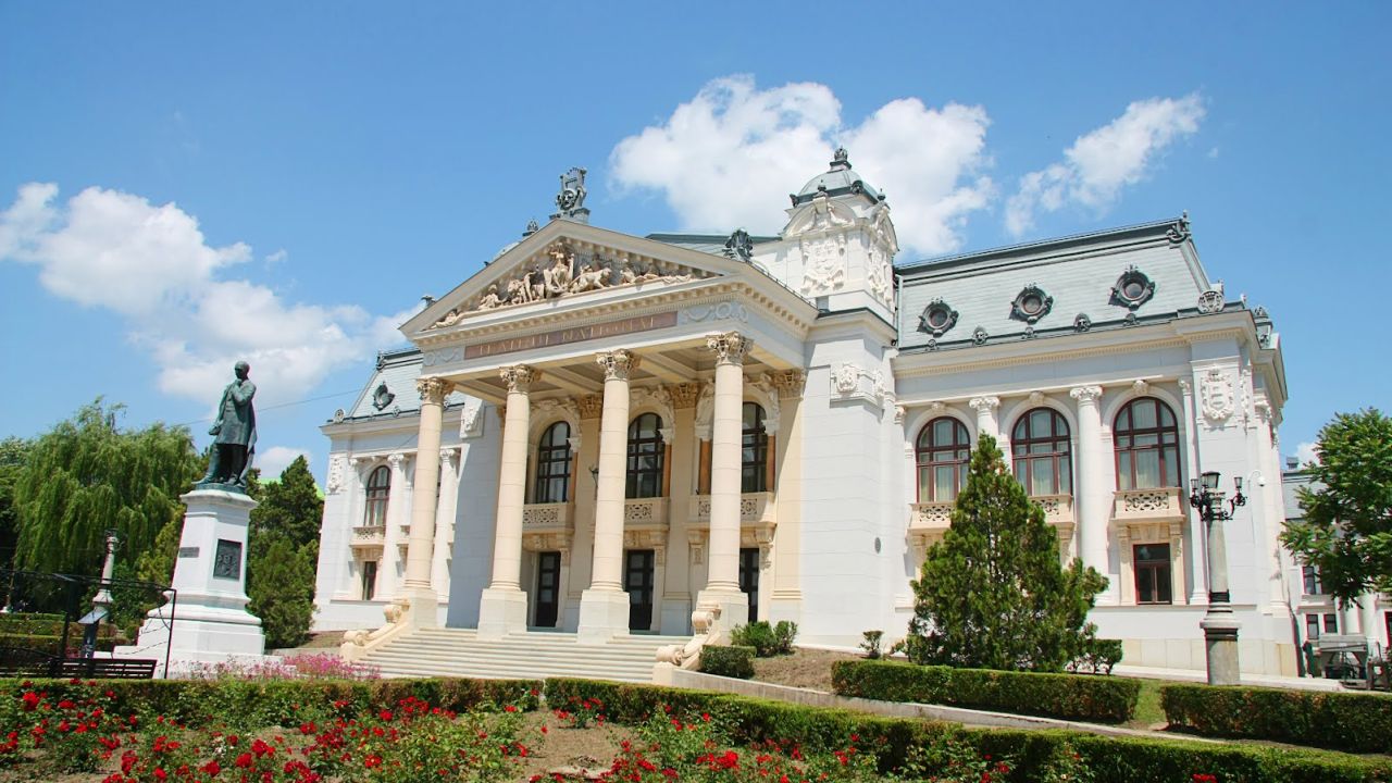 Un eveniment unic: premiera „Unchiul Vanea”, oferită în două părți, în două seri consecutive, la Naționalul ieșean