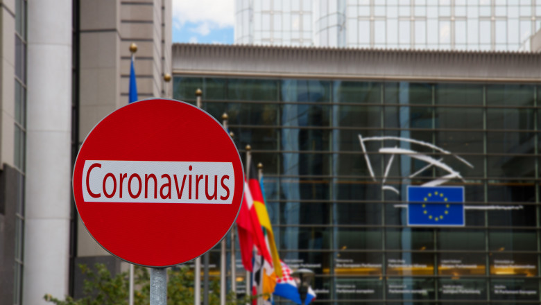 Parlamentul European se închide pentru o lună din cauza COVID-19