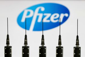  Primul mare studiu privind Omicron: Două doze Pfizer oferă protecție de 70% contra spitalizării și 33% contra infectării